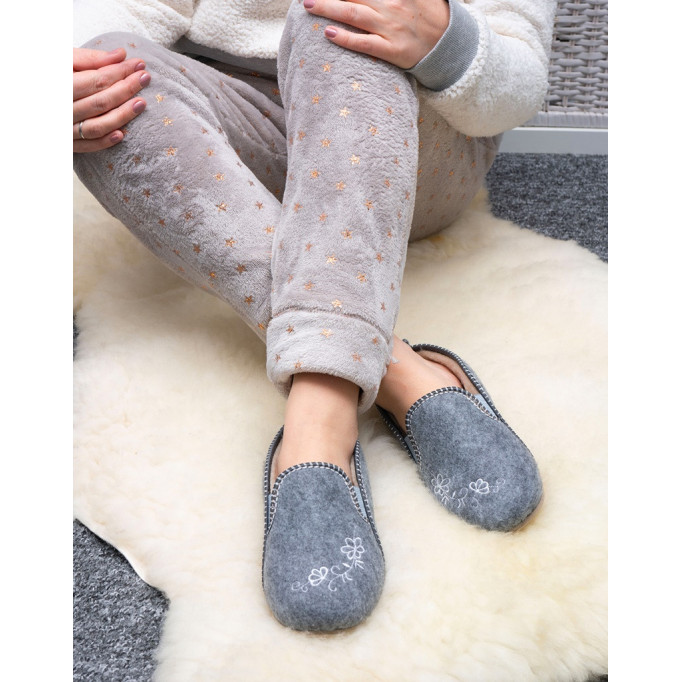 DC 04 Bambosze damskie, baleriny, pantofle z zakrytą piętą, kapcie haft 2 gumki, na grubych spodach