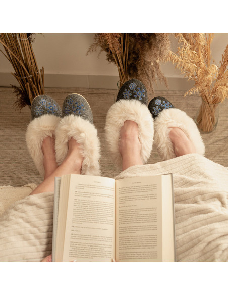 DC 05 Bambosze damskie, baleriny, pantofle z zakrytą piętą, kapcie haft śnieżynki, na grubych spodach