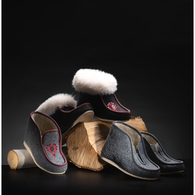 DC 07 Bambosze damskie, baleriny, pantofle z zakrytą piętą, kapcie haft parzenica, na grubych spodach