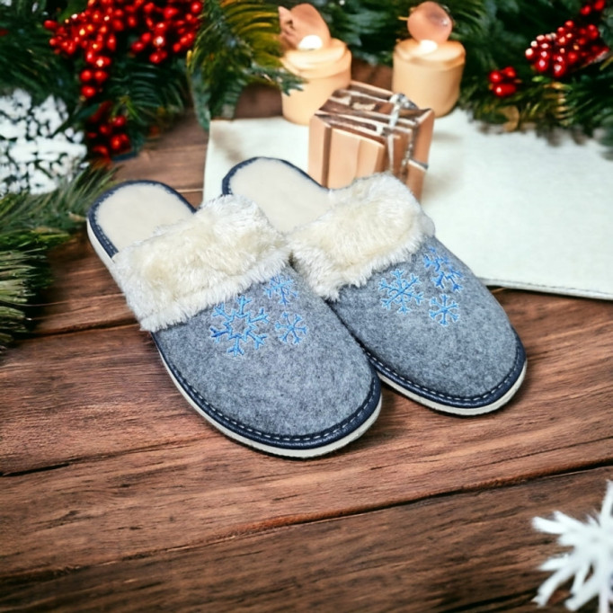 DC 13 Ocieplane kapcie damskie, ciepłe pantofle wsuwane z haftem, kapcie na grubych spodach