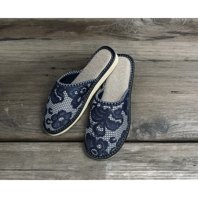 DLN 17 Kapcie damskie, tanie pantofle z zakrytym palcem, niebieska koronka