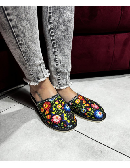 DLN 18 Kapcie damskie, tanie pantofle z zakrytym palcem, druki łowickie na lnie