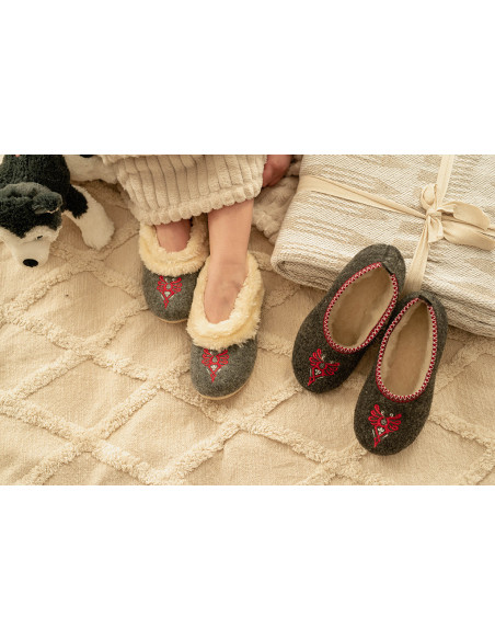 Bambosze dla dzieci, ocieplane pantofle dziecięce, kapcie parzenica z lamówką