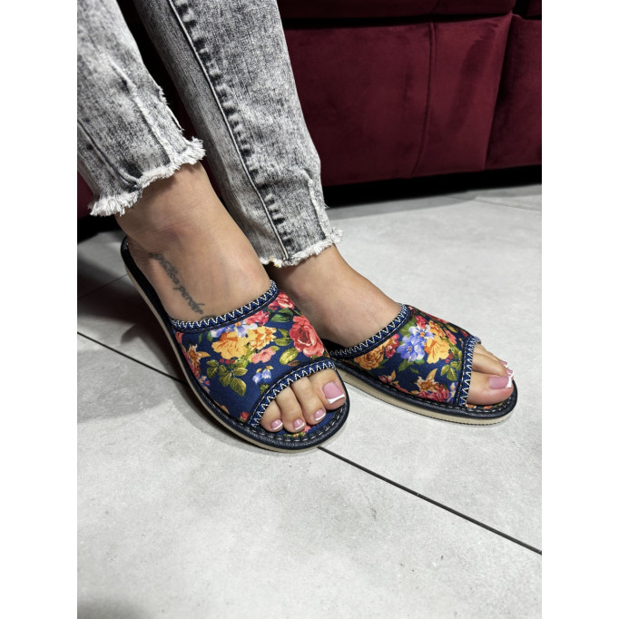 Kapcie damskie, tanie pantofle, druki kwiaty na lnie