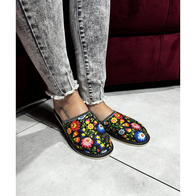 Kapcie damskie, tanie pantofle z zakrytym palcem, druki łowickie na lnie