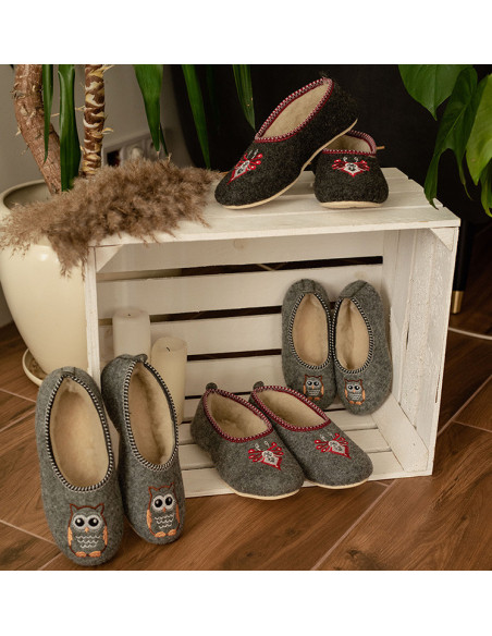 Bambosze damskie, baleriny, pantofle z zakrytą piętą, kapcie sowa, na grubych spodach