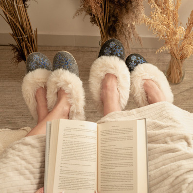 Bambosze damskie, baleriny, pantofle z zakrytą piętą, kapcie haft śnieżynki, na grubych spodach 2