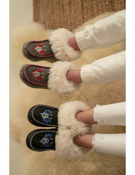 Bambosze damskie, baleriny, pantofle z zakrytą piętą, kapcie haft parzenica, na grubych spodach