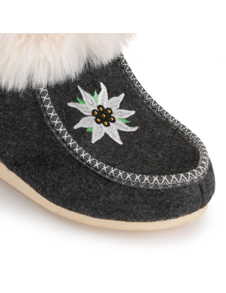 Bambosze damskie, baleriny, pantofle z zakrytą piętą, kapcie, HAFT Z CEKINAMI - SZAROTKA , na grubych spodach